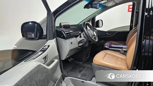 Hyundai Staria 2024 Черный из Кореи, фото 2