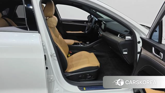Kia K5 3rd generation 2023 Белый из Кореи, фото 2