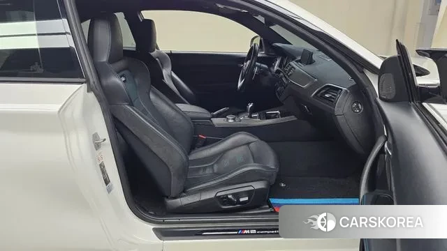 BMW M2 (F87) 2021 Белый из Кореи, фото 2