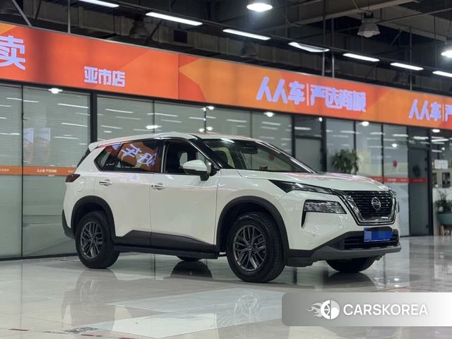 Nissan Qijun 2022 Белый из Китая, фото 2