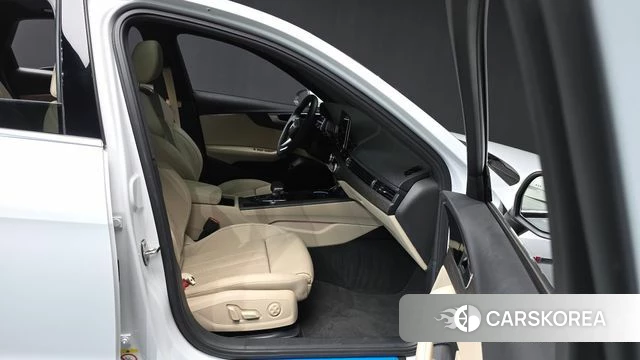 Audi A4 (B9) 2023 Белый из Кореи, фото 2