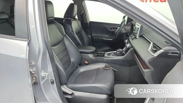 Toyota RAV4 5th Generation 2019 Серебряный из Кореи, фото 2