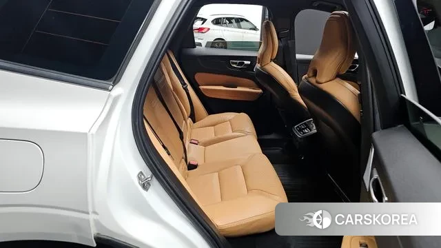 Volvo XC60 second Generation 2019 Белый из Кореи, фото 2