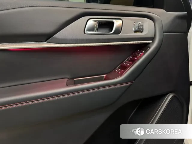 Ford Explorer 6th Generation 2025 Белый из Кореи, фото 2