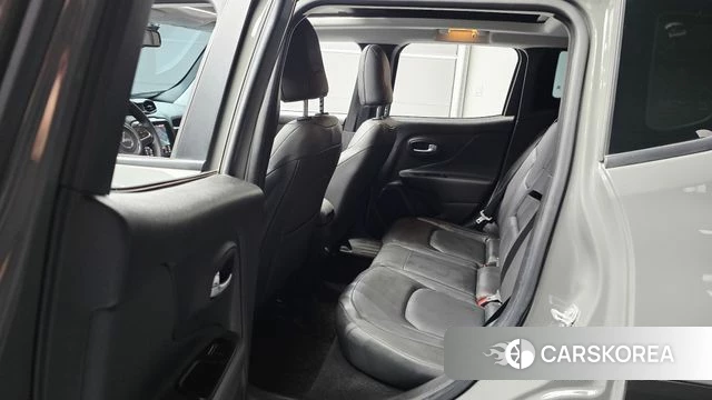 Jeep Renegade 2022 Серебристо-серый из Кореи, фото 2