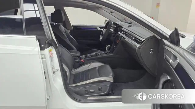 Volkswagen Arteon 2022 Белый из Кореи, фото 2