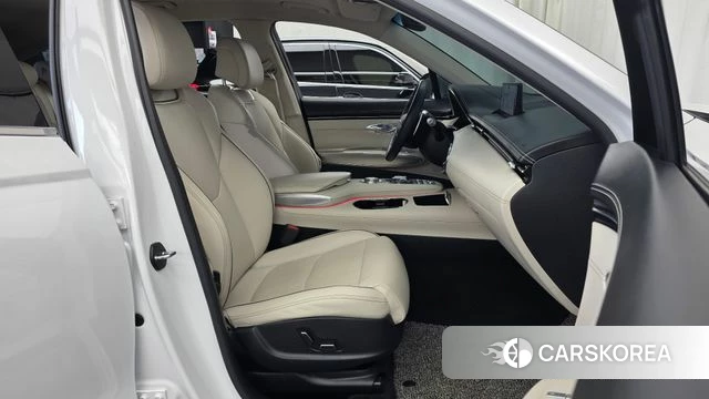 Genesis GV70 2022 Белый из Кореи, фото 2