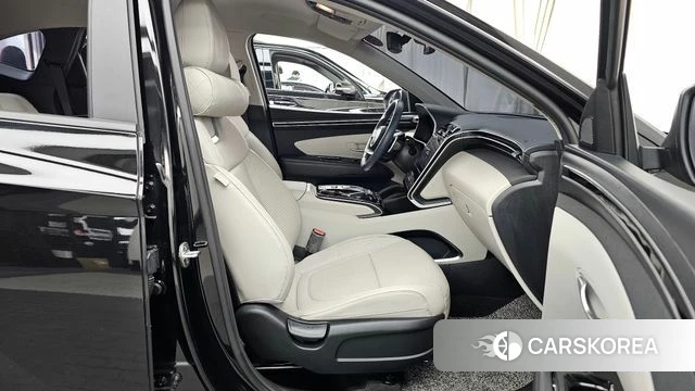 Hyundai Tucson (NX4) 2021 Черный из Кореи, фото 2