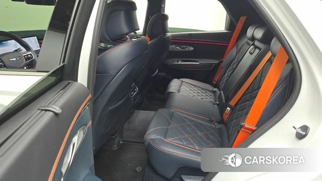 Genesis GV70 2025 Белый из Кореи, фото 2