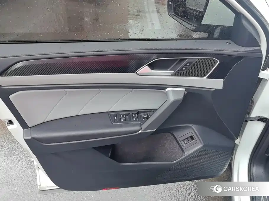Volkswagen Tayron 2023 Белый из Китая, фото 2