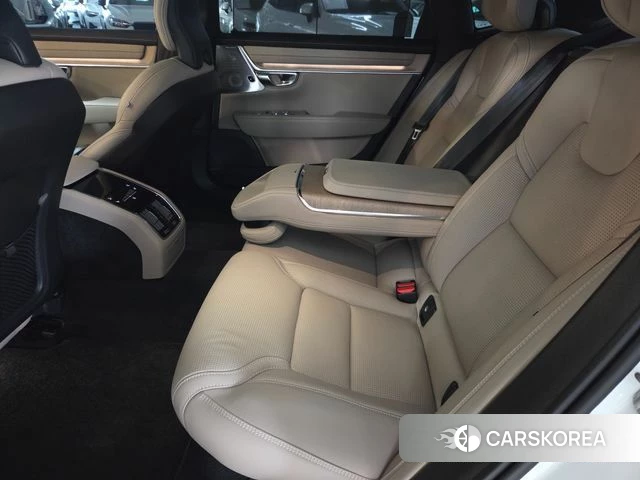 Volvo S90 2026 Белый из Кореи, фото 2