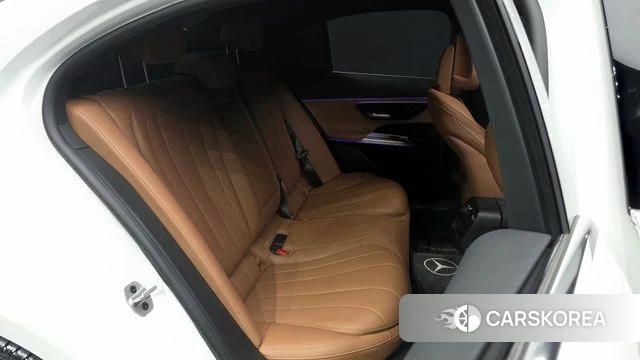 Mercedes-Benz E-Class W214 2024 Белый из Кореи, фото 2