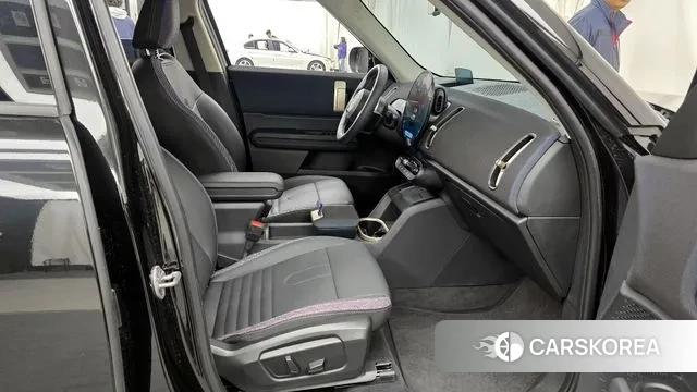 Mini Cooper S Countryman 3rd Generation 2024 Черный из Кореи, фото 2