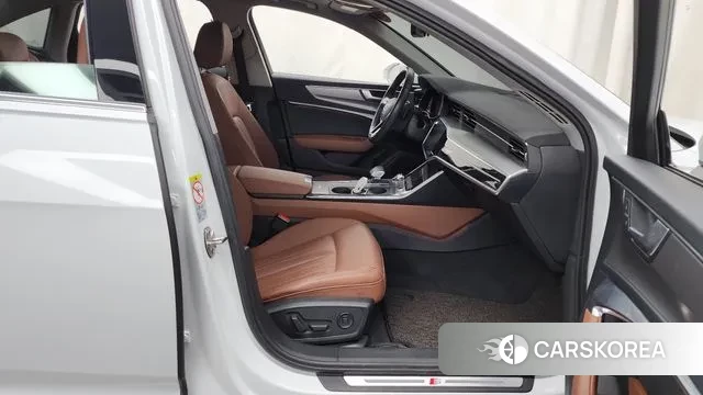 Audi A6 (C8) 2020 Белый из Кореи, фото 2