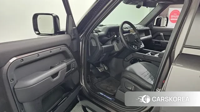 Land Rover Defender (L663) 2025 Серый из Кореи, фото 2