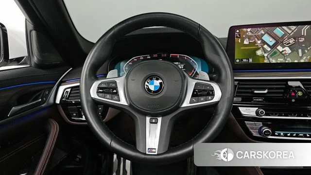 BMW 5 Series (G30) 2021 Белый из Кореи, фото 2