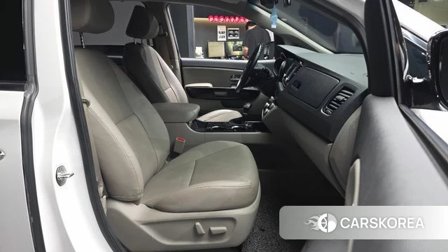 Kia The New Carnival 2019 Белый из Кореи, фото 2