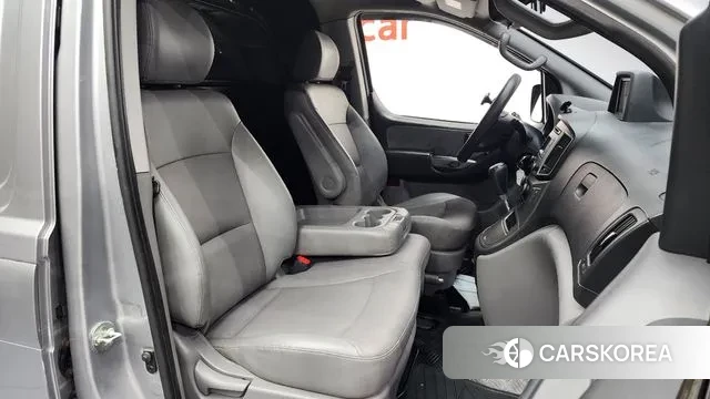 Hyundai The New Grand Starex 2018 Серебристо-серый из Кореи, фото 2