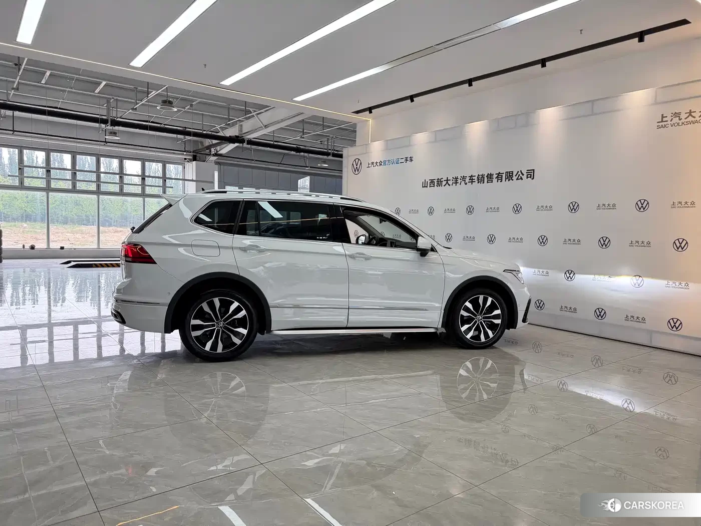 Volkswagen Tiguan L 2025 Белый из Китая, фото 2