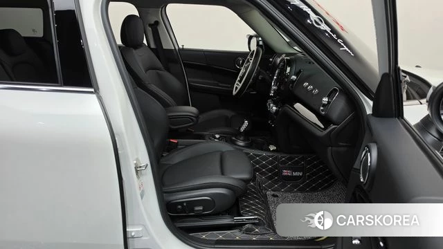 Mini Cooper Countryman 2024 Белый из Кореи, фото 2