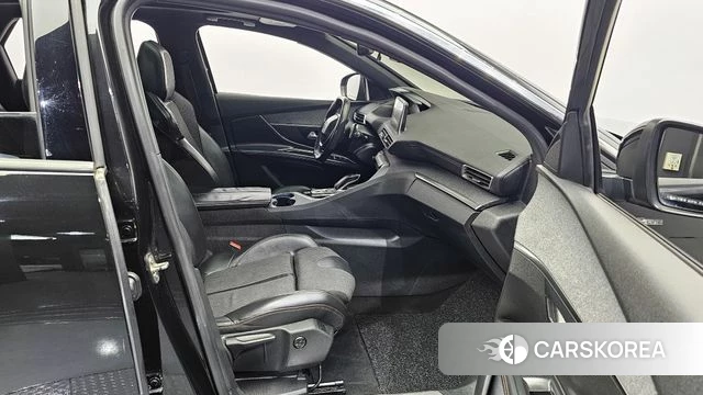 Peugeot 3008 second generation 2018 Черный из Кореи, фото 2