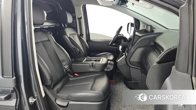 Hyundai Staria 2022 Серый из Кореи, фото 2