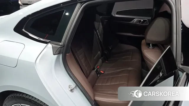 BMW i4 2023 Серебристо-серый из Кореи, фото 2