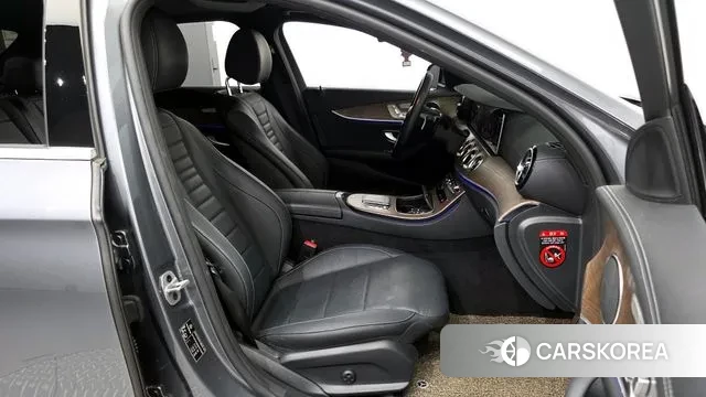 Mercedes-Benz E-Class W213 2021 Серый из Кореи, фото 2