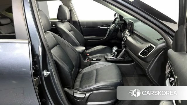 Kia Seltos 2020 Серый из Кореи, фото 2