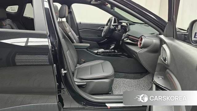 Chevrolet (GM Daewoo) Trax Crossover 2023 Черный из Кореи, фото 2