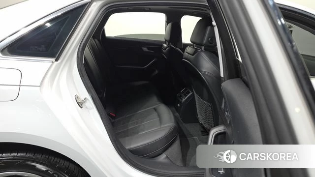 Audi A4 (B9) 2018 Белый из Кореи, фото 2