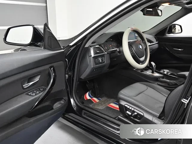 BMW 3 Series GT (F34) 2020 Черный из Кореи, фото 2