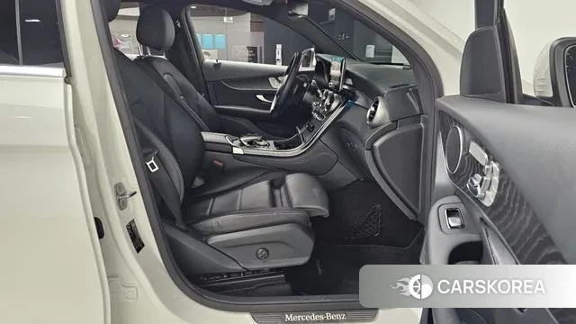 Mercedes-Benz GLC-Class X253 2019 Белый из Кореи, фото 2