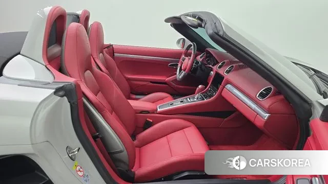 Porsche 718 Boxster 2024 Серебристо-серый из Кореи, фото 2