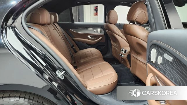 Mercedes-Benz E-Class W213 2022 Черный из Кореи, фото 2