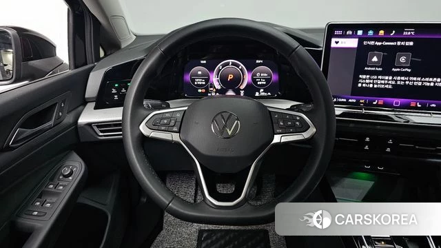 Volkswagen Golf 8th Generation 2025 Черный из Кореи, фото 2