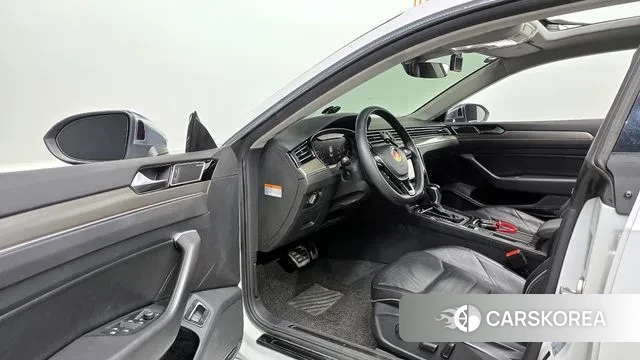 Volkswagen Arteon 2018 Белый из Кореи, фото 2