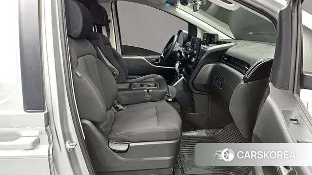 Hyundai Staria 2021 Серебряный из Кореи, фото 2