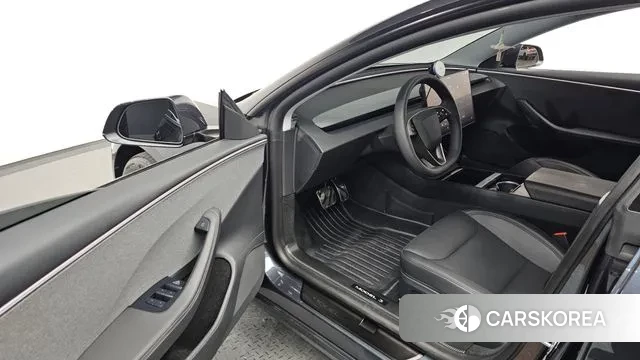 Tesla Model 3 2025 Серый из Кореи, фото 2