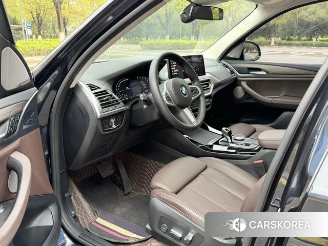 BMW X3 2022 Черный из Китая, фото 2