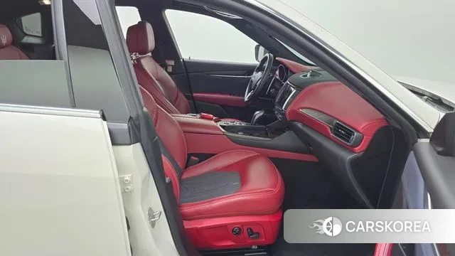 Maserati Levante 2019 Белый из Кореи, фото 2