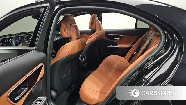 Mercedes-Benz C-Class W206 2022 Черный из Кореи, фото 2