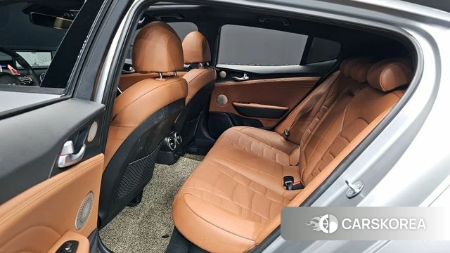 Kia Stinger Meister 2023 Серебряный из Кореи, фото 2