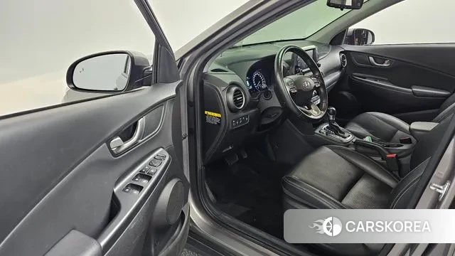 Hyundai Kona 2018 Серебристо-серый из Кореи, фото 2