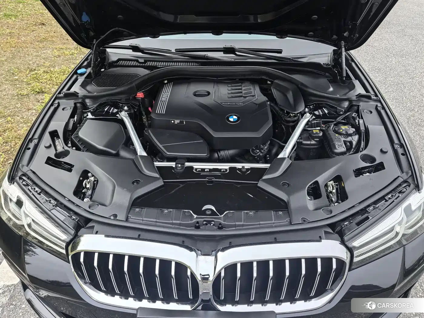 BMW 5 series 2022 Черный из Китая, фото 2