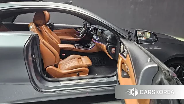 Mercedes-Benz E-Class W213 2018 Серый из Кореи, фото 2