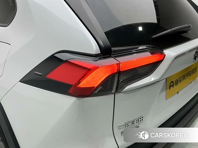 Toyota RAV4 Rongfang 2022 Белый из Китая, фото 2