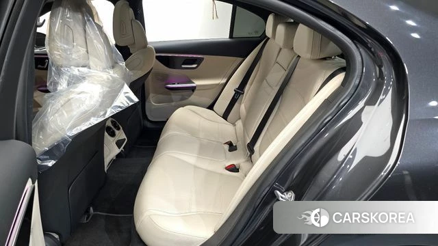 Mercedes-Benz C-Class W206 2023 Серый из Кореи, фото 2
