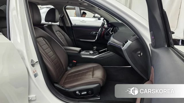 BMW 3 Series (G20) 2019 Белый из Кореи, фото 2