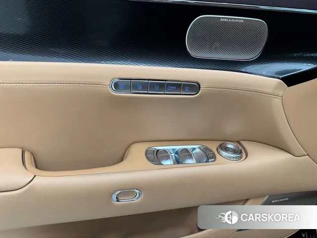 Genesis G90 (RS4) 2022 Черный из Кореи, фото 2